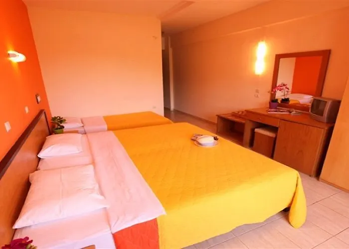 Отель Maranton 4*
