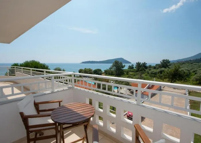 Maranton Κοίνυρα