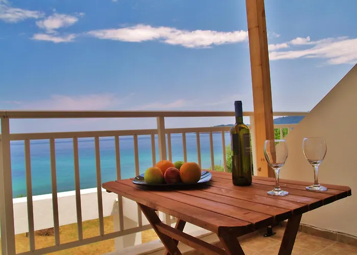 Maranton Ξενοδοχείο Κοίνυρα